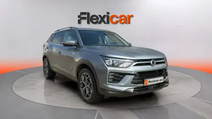Usado SsangYong Korando Limited 149 CV (109 kW) 2023 Gris