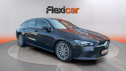 Usado Mercedes CLA180 Shooting Brake 136 CV (100 kW) 2021 Negro Familiar