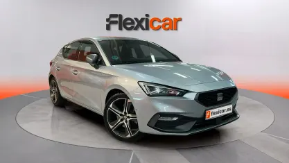 Usado Seat Leon FR 150 CV (110 kW) 2021 Gris Berlina
