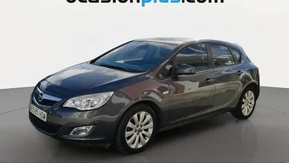 Gris plata Usado 2011 Opel Astra Enjoy Utilitario | 7990 € (Precio justo)