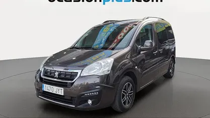 Usado Peugeot Partner Tepee Active 100 CV (73 kW) 2017 Gris Monovolumen