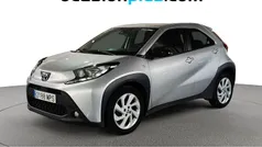 Gris Usado 2024 Toyota Aygo X Play SUV | 13.228 € (Precio justo)
