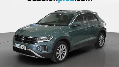 Usado VW T-Roc Life 150 CV (110 kW) 2023 Gris SUV