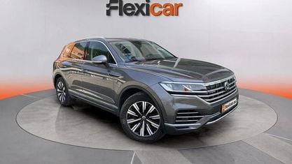 Käytetty VW Touareg 381 HP (280 kW) 2021 Harmaa Katumaasturi