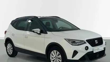 Usado Seat Arona Style 115 HP (84 kW) 2025 Branco SUV
