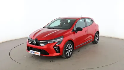 Usado Mitsubishi Colt Plus 90 CV (66 kW) 2025 Rojo Utilitario