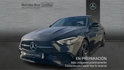 Gris grafito oscuro metalizado Usado 2025 Mercedes C200 AMG line Berlina | 43.990 € (Buen precio)