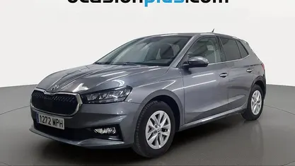 Gris Usado 2024 Skoda Fabia Selection Utilitario | 13.955 € (Buen precio)