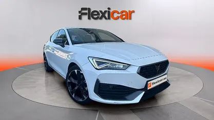 Usado Cupra Leon 150 CV (110 kW) 2023 Blanco Berlina