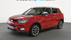 Rojo Usado 2018 Ssangyong Tivoli Limited SUV | 11.728 € (Precio justo)
