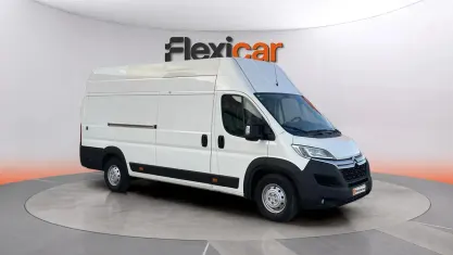 Usado Citroën Jumper 140 CV (102 kW) 2021 Blanco Monovolumen