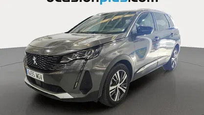 Usado Peugeot 5008 Allure 131 CV (96 kW) 2023 Gris plata SUV