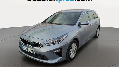 Usado Kia Ceed 120 CV (88 kW) 2021 Gris plata Utilitario