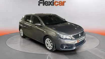 Usado Peugeot 308 Style 131 CV (96 kW) 2020 Gris Berlina