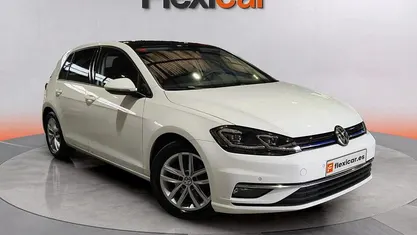 Blanco Usado 2018 VW Golf Advance Berlina | 17.990 € (Buen precio)