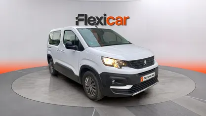 Usado Peugeot Rifter Active 102 CV (75 kW) 2023 Monovolumen