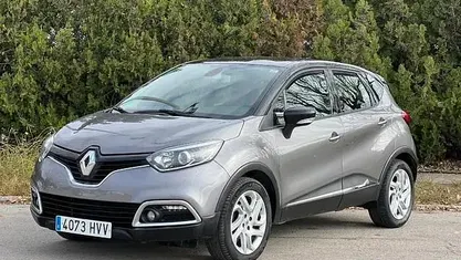 Usado Renault Captur Life 90 HP (66 kW) 2014 SUV