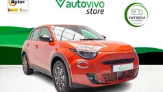 Rojo Usado 2024 Fiat 600 Red SUV | 25.900 € (Precio justo)