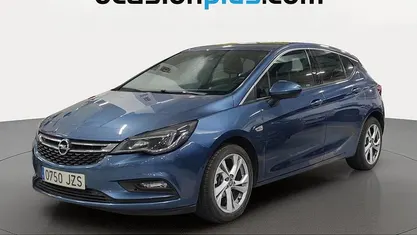 Usado Opel Astra Dynamic 125 CV (91 kW) 2017 Azul Utilitario