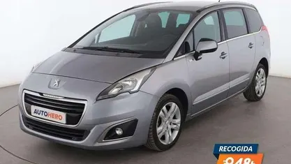 Usado Peugeot 5008 Style 121 CV (88 kW) 2016 Monovolumen
