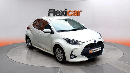 Usado Toyota Yaris Hybrid Business Edition 116 CV (85 kW) 2022 Azul Berlina