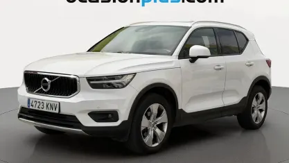 Usado Volvo XC40 Momentum 150 CV (110 kW) 2018 Blanco SUV