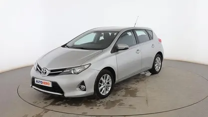 Plata Usado 2015 Toyota Auris Active Berlina | 10.799 € (Precio justo)