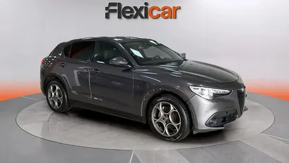 Usado Alfa Romeo Stelvio Sprint 160 CV (117 kW) 2022 Gris SUV
