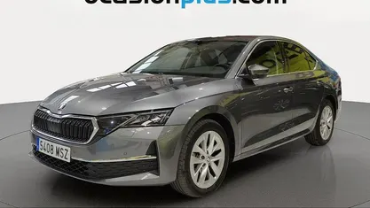 Usado Skoda Octavia 150 CV (110 kW) 2024 Gris Berlina