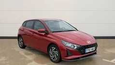Rojo Usado 2024 Hyundai i20 Berlina | 16.490 € (Precio justo)