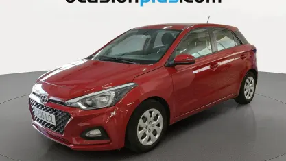 Usado Hyundai i20 75 CV (55 kW) 2019 Rojo Utilitario
