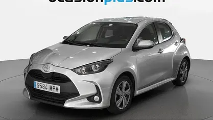 Usado 2024 Toyota Yaris Hybrid Active Utilitario | 16.637 € (Buen precio)