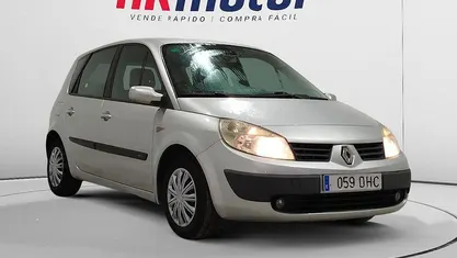 Gris Usado 2005 Renault Scénic II Expression Monovolumen | 2590 € (Buen precio)