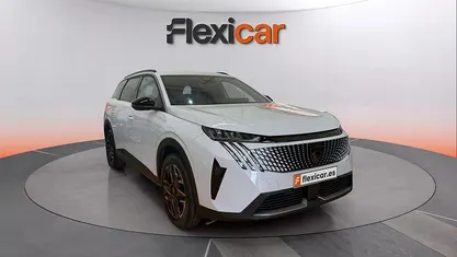 Käytetty Peugeot 5008 Allure 145 HP (106 kW) 2025 Valkoinen Katumaasturi