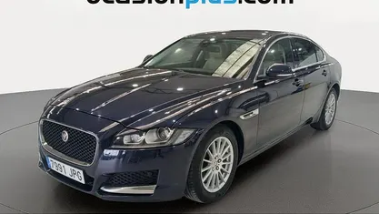 Käytetty Jaguar XF Prestige 180 HP (132 kW) 2016 Sininen Sedan
