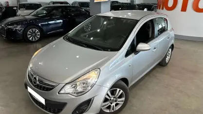 Usado Opel Corsa Enjoy 75 CV (55 kW) 2011 Gris Utilitario