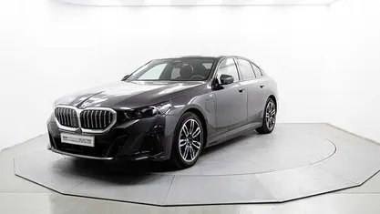 Usado BMW 530e Comfort Edition 299 CV (219 kW) 2025 Berlina