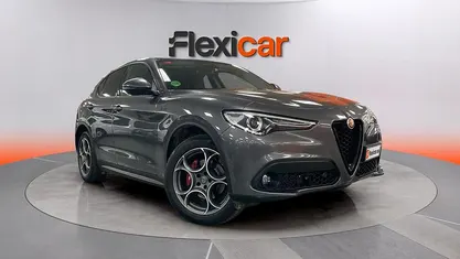 Usado Alfa Romeo Stelvio Sprint 190 CV (139 kW) 2021 Gris SUV