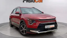 Rojo Usado 2023 Kia Niro SUV | 24.090 € (Precio justo)