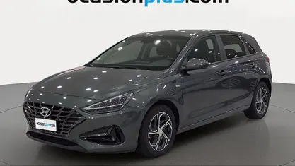 Usado Hyundai i30 120 CV (88 kW) 2022 Gris Utilitario