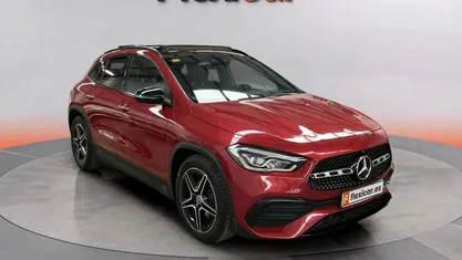 Usado Mercedes GLA200 151 CV (111 kW) 2020 SUV
