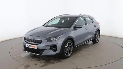 Gris Usado 2022 Kia XCeed SUV | 20.299 € (Precio justo)