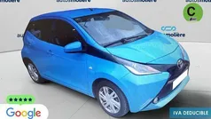 Azul Usado 2017 Toyota Aygo X-play Utilitario | 9890 € (Precio justo)