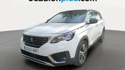 Usado Peugeot 5008 Allure 130 CV (95 kW) 2018 Blanco SUV