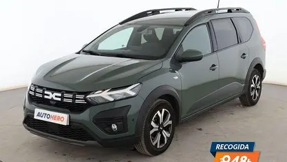 Usado Dacia Jogger Expression 110 CV (80 kW) 2023 Verde Monovolumen