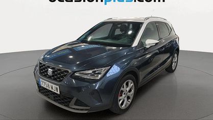 Usado Seat Arona FR 150 CV (110 kW) 2023 Gris SUV