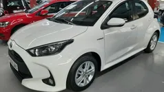 Usado 2021 Toyota Yaris Hybrid Business Edition Utilitario | 18.990 € (Precio justo)