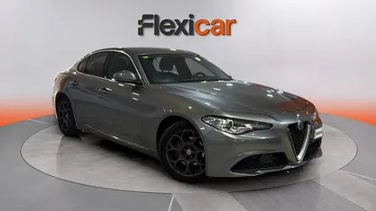 Usado Alfa Romeo Giulia Executive 190 CV (139 kW) 2020 Gris Berlina