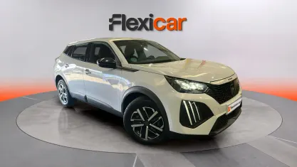 Usado Peugeot 2008 Active 101 CV (74 kW) 2023 Blanco SUV