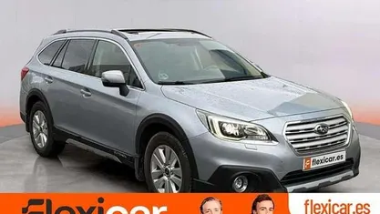 Usado Subaru Outback 150 CV (110 kW) 2017 Gris Familiar